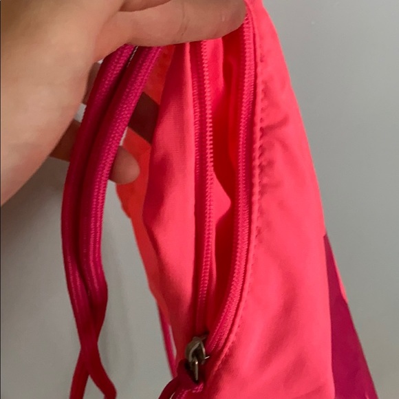 Nike Drawstring Bag - Picture 3 of 5